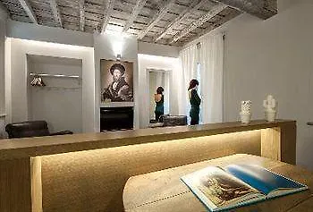 Raffaello Charmsuite Apartman Róma