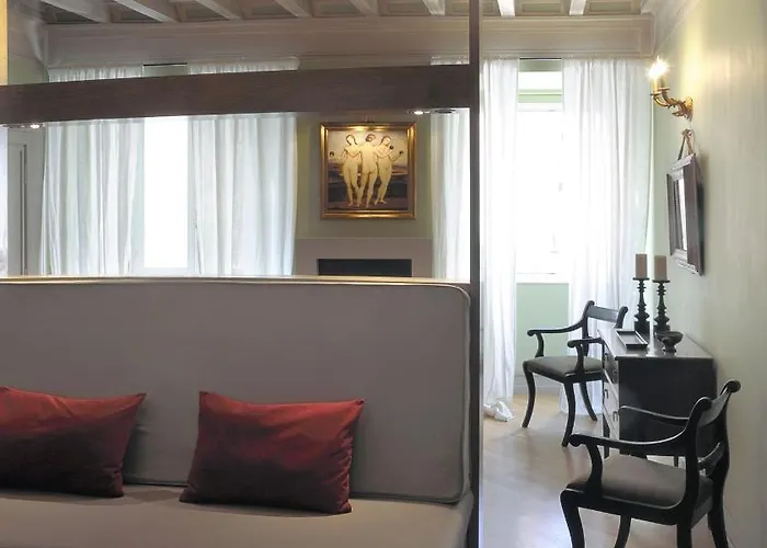 Raffaello Charmsuite *