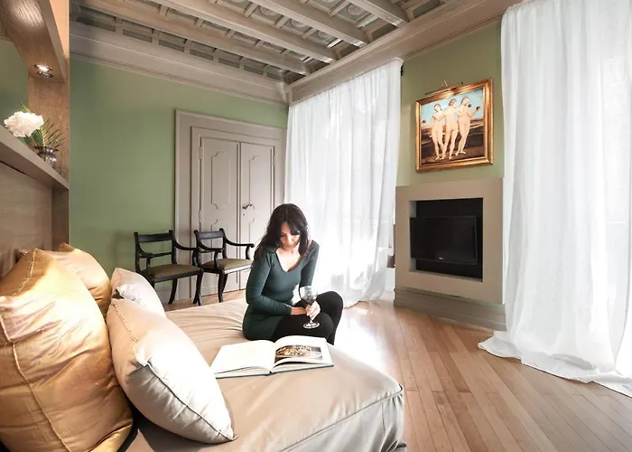 Raffaello Charmsuite Apartment *