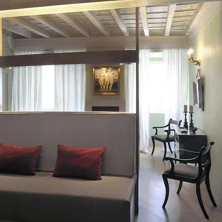 Raffaello Charmsuite *