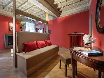 Raffaello Charmsuite